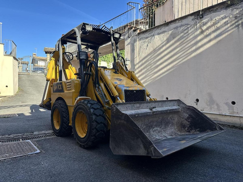 Экскаватор-погрузчик JCB 1CX-HF: фото 1