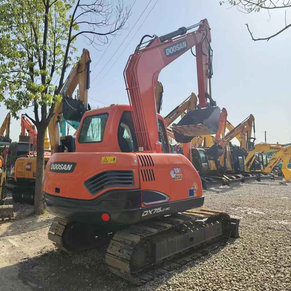 DOOSAN DX75 - Мини-экскаватор: фото 2 DOOSAN DX75 - Мини-экскаватор: фото 2
