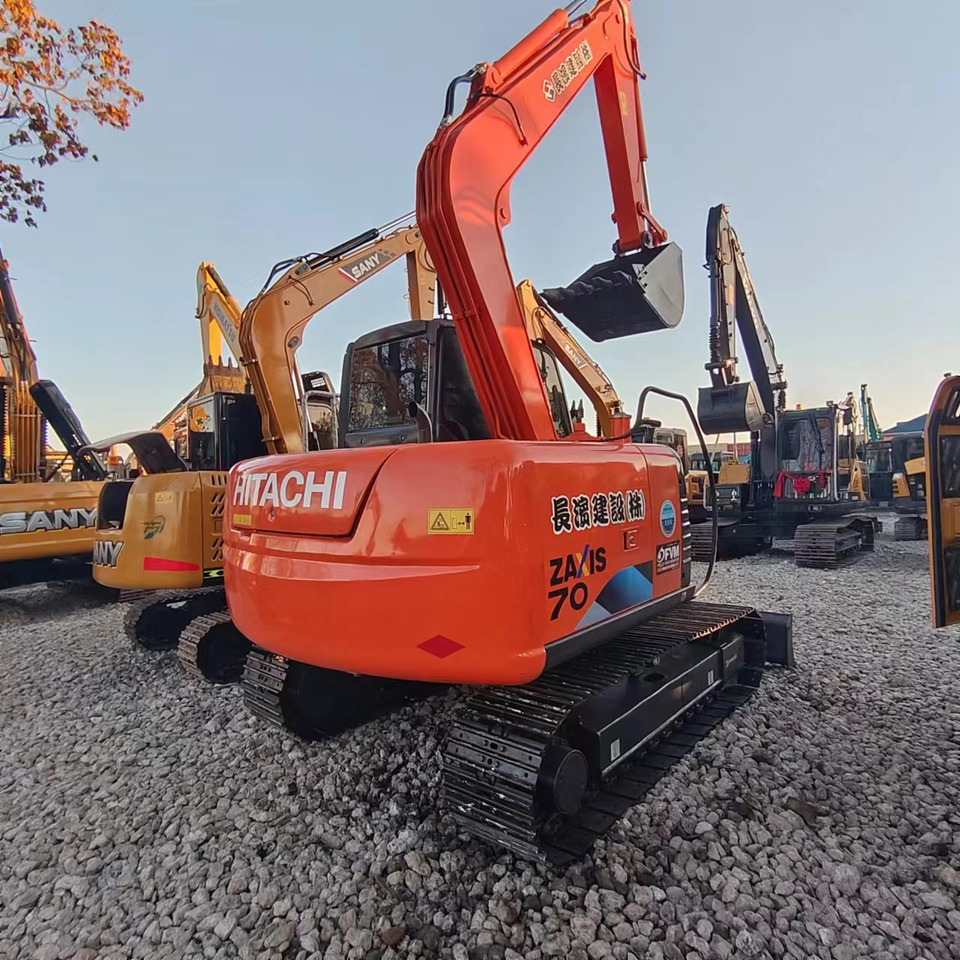 HITACHI ZX70 - Гусеничный экскаватор: фото 2 HITACHI ZX70 - Гусеничный экскаватор: фото 2