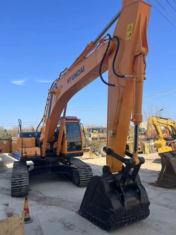 Hyundai 305 - Гусеничный экскаватор: фото 3 Hyundai 305 - Гусеничный экскаватор: фото 3