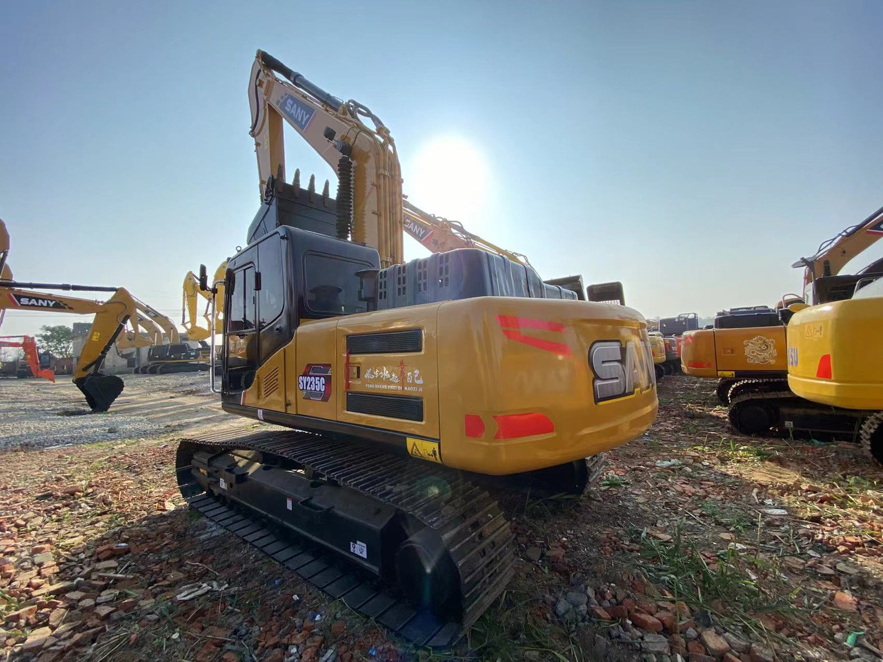 SANY SY235H - Гусеничный экскаватор: фото 2 SANY SY235H - Гусеничный экскаватор: фото 2