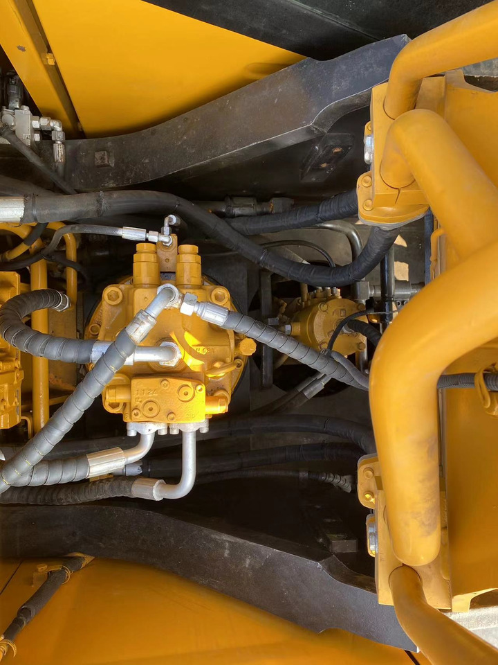 SANY SY235H - Гусеничный экскаватор: фото 4 SANY SY235H - Гусеничный экскаватор: фото 4