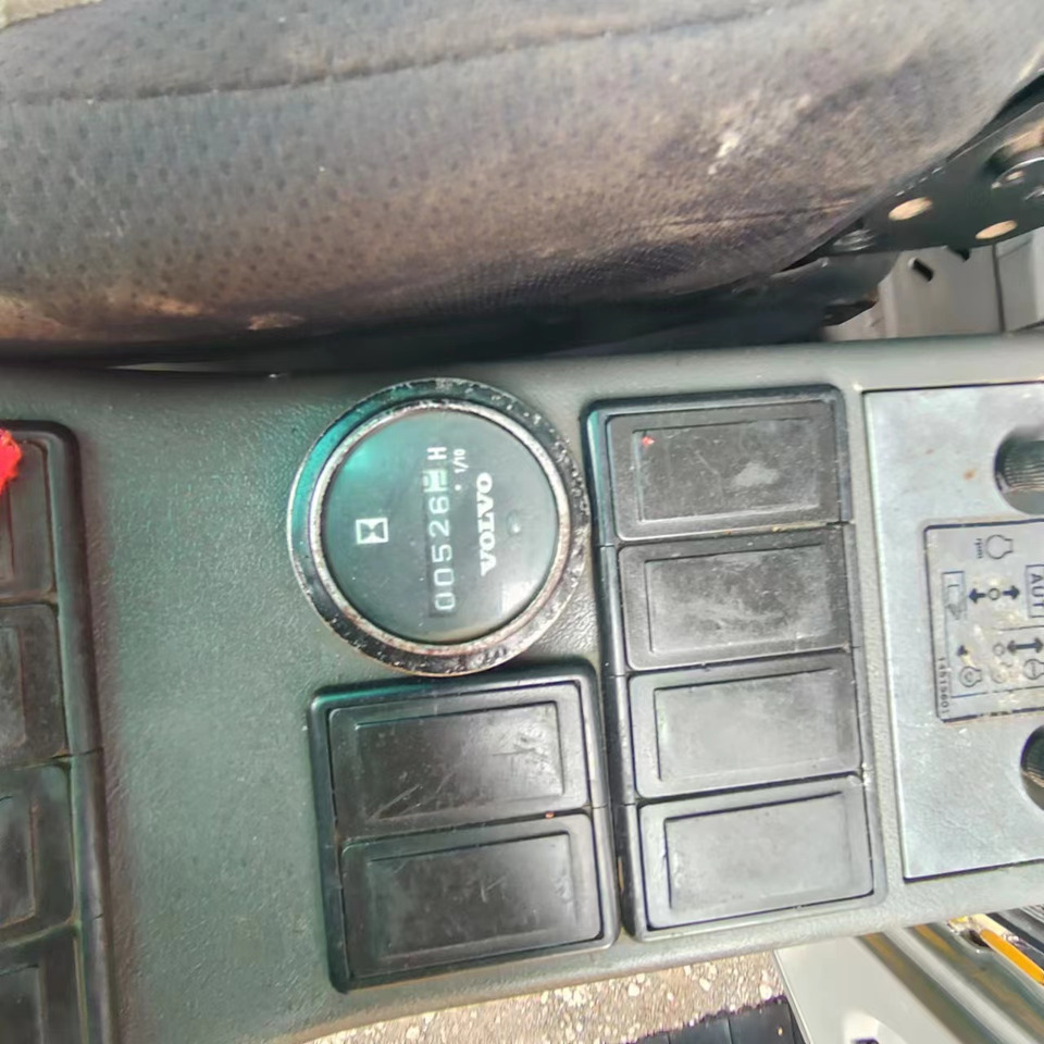 VOLVO EC240 - Гусеничный экскаватор: фото 3 VOLVO EC240 - Гусеничный экскаватор: фото 3