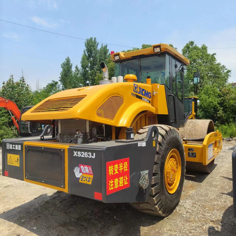 XCMG XS263J - Компактор: фото 2 XCMG XS263J - Компактор: фото 2