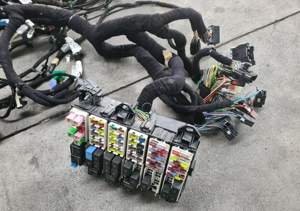 FORD WIĄZKA INSTALACJA KABINY KONSOLI DESKI ROZDZIELCZEJ FORD F-MAX 500 TRUCKS - Кабели/ Провода для Грузовиков: фото 5 FORD WIĄZKA INSTALACJA KABINY KONSOLI DESKI ROZDZIELCZEJ FORD F-MAX 500 TRUCKS - Кабели/ Провода для Грузовиков: фото 5