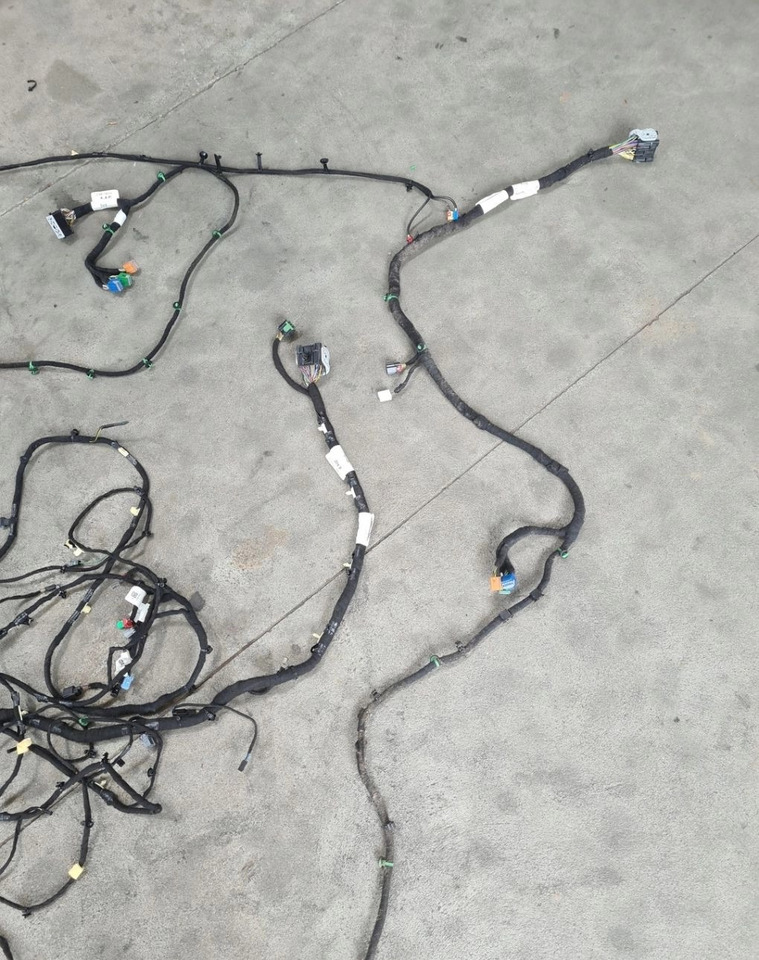 FORD WIĄZKA INSTALACJA KABINY KONSOLI DESKI ROZDZIELCZEJ FORD F-MAX 500 TRUCKS - Кабели/ Провода для Грузовиков: фото 4 FORD WIĄZKA INSTALACJA KABINY KONSOLI DESKI ROZDZIELCZEJ FORD F-MAX 500 TRUCKS - Кабели/ Провода для Грузовиков: фото 4