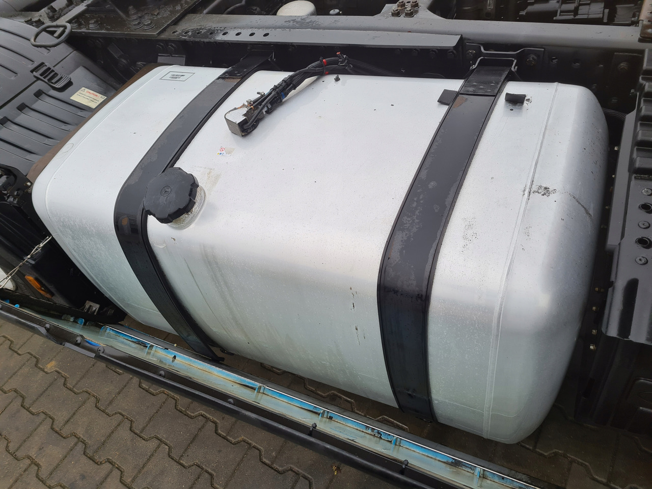 FORD ZBIORNIK BAK PALIWA 600 LITRÓW FORD F-MAX CARGO JC46 9K007 - Топливный бак для Грузовиков: фото 3 FORD ZBIORNIK BAK PALIWA 600 LITRÓW FORD F-MAX CARGO JC46 9K007 - Топливный бак для Грузовиков: фото 3
