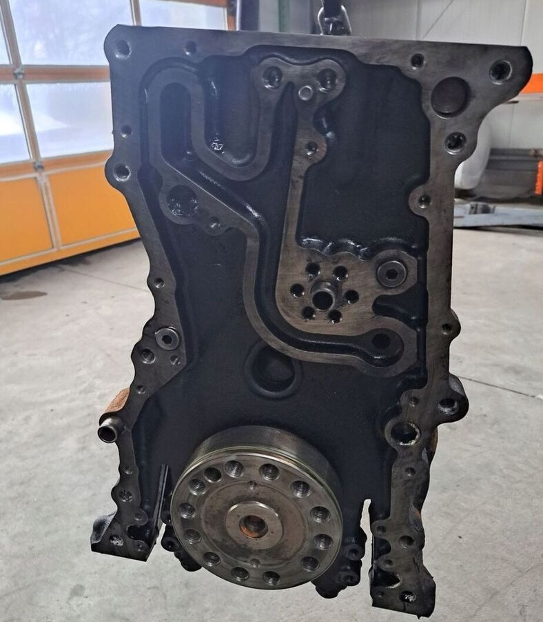 RENAULT BLOK SILNIKA SŁUPEK WAŁ RENAULT PREMIUM DXI 11 440 - Блок цилиндров для Грузовиков: фото 4 RENAULT BLOK SILNIKA SŁUPEK WAŁ RENAULT PREMIUM DXI 11 440 - Блок цилиндров для Грузовиков: фото 4