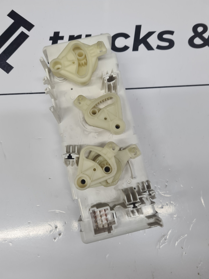 RENAULT PANEL KLIMATYZACJI NAWIEWU RENAULT DXI LIFT GAMA D WIDE VOLVO FL FE LIFT - Отопление/ Вентиляция для Грузовиков: фото 3 RENAULT PANEL KLIMATYZACJI NAWIEWU RENAULT DXI LIFT GAMA D WIDE VOLVO FL FE LIFT - Отопление/ Вентиляция для Грузовиков: фото 3