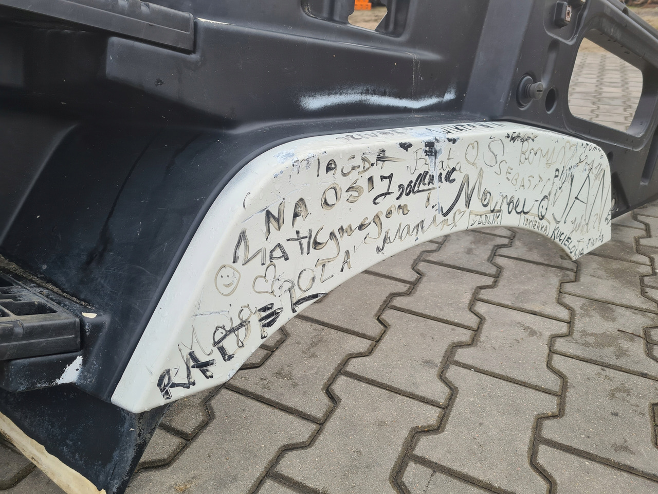 RENAULT STOPNICA GÓRNA STOPIEŃ LEWY RENAULT GAMA T RANGE HIGH - Боковая подножка для Грузовиков: фото 5 RENAULT STOPNICA GÓRNA STOPIEŃ LEWY RENAULT GAMA T RANGE HIGH - Боковая подножка для Грузовиков: фото 5