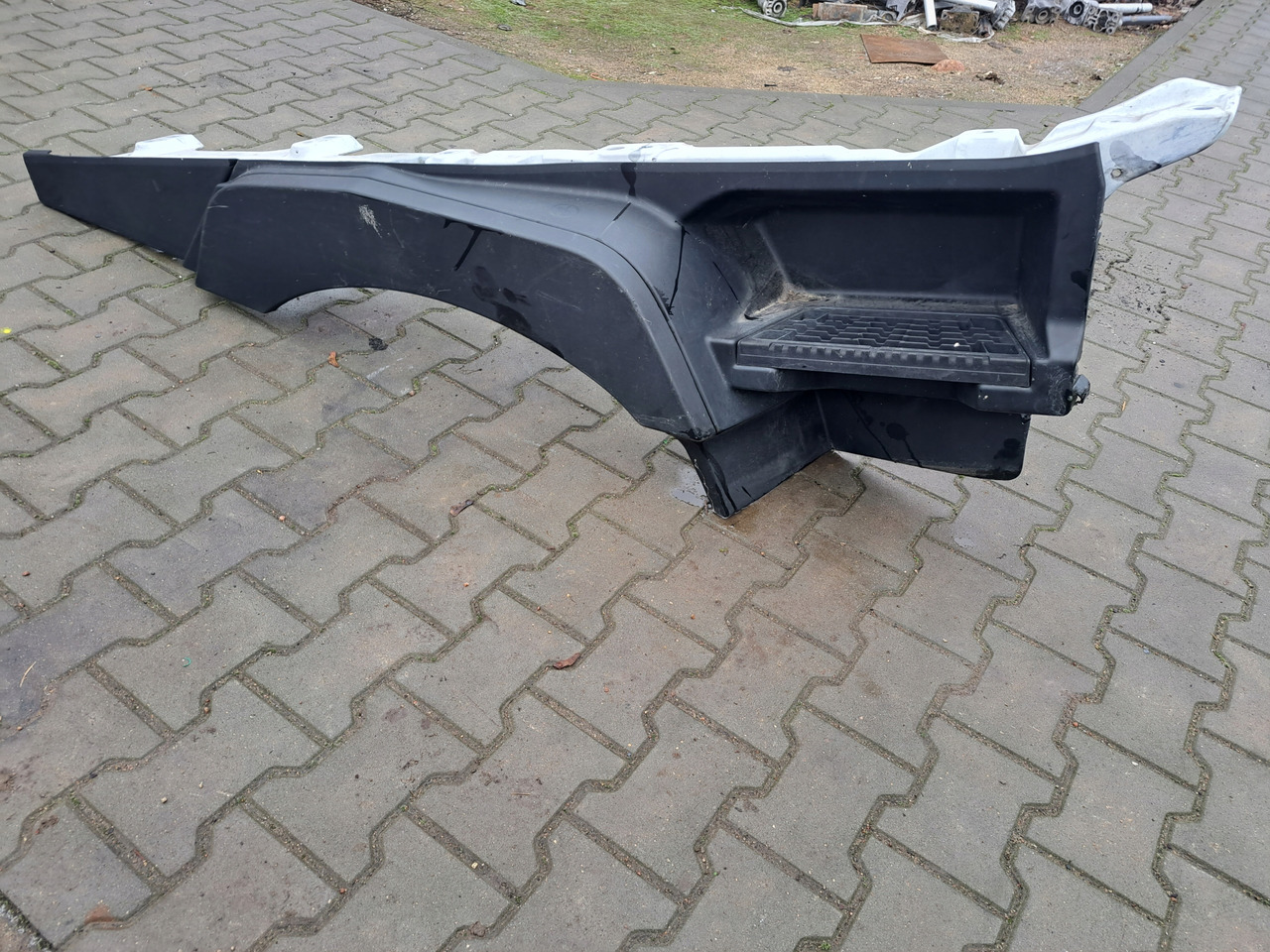 RENAULT STOPNICA GÓRNA STOPIEŃ PRAWY RENAULT GAMA T RANGE - Боковая подножка для Грузовиков: фото 1 RENAULT STOPNICA GÓRNA STOPIEŃ PRAWY RENAULT GAMA T RANGE - Боковая подножка для Грузовиков: фото 1