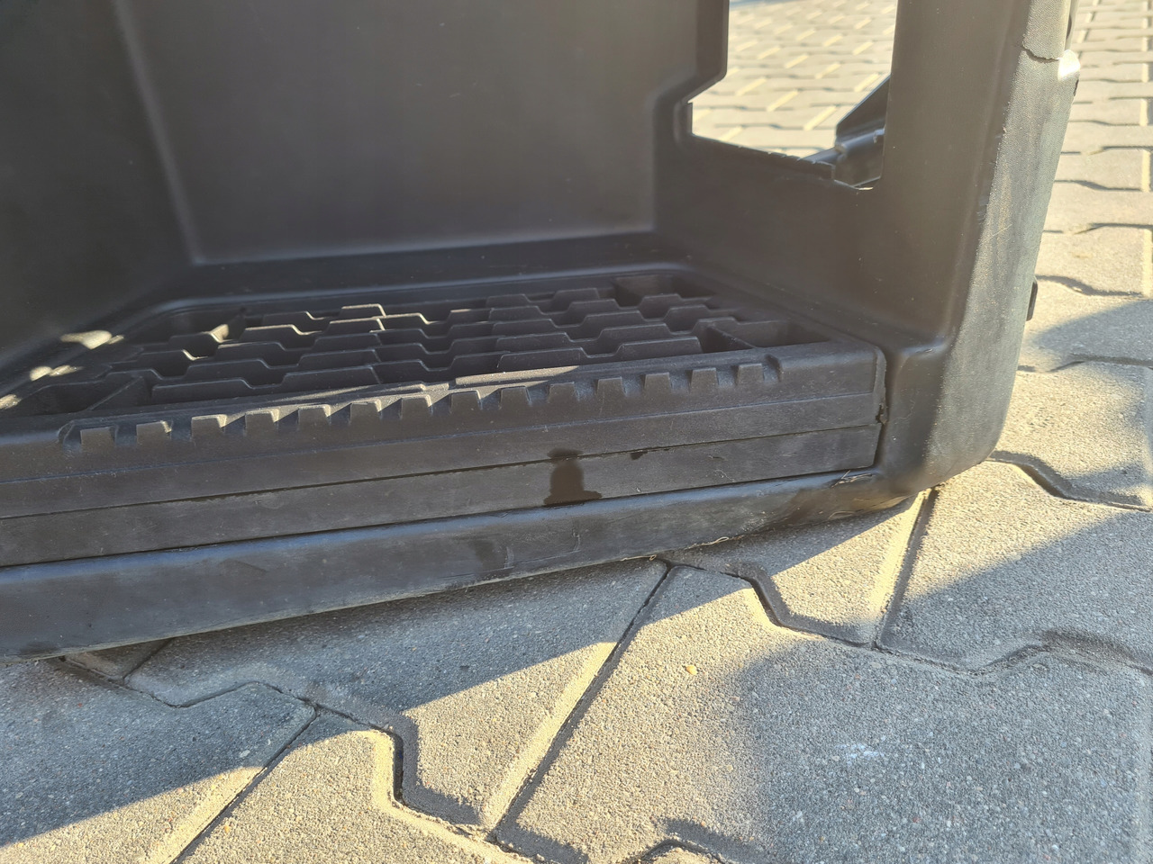 RENAULT STOPNICA KOMPLETNA PRAWA STELAŻ STOPNICY STOPNIA RENAULT GAMA T RANGE - Боковая подножка для Грузовиков: фото 4 RENAULT STOPNICA KOMPLETNA PRAWA STELAŻ STOPNICY STOPNIA RENAULT GAMA T RANGE - Боковая подножка для Грузовиков: фото 4