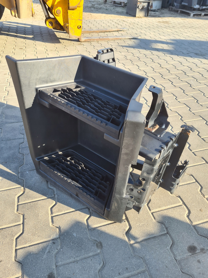 RENAULT STOPNICA KOMPLETNA PRAWA STELAŻ STOPNICY STOPNIA RENAULT GAMA T RANGE - Боковая подножка для Грузовиков: фото 3 RENAULT STOPNICA KOMPLETNA PRAWA STELAŻ STOPNICY STOPNIA RENAULT GAMA T RANGE - Боковая подножка для Грузовиков: фото 3