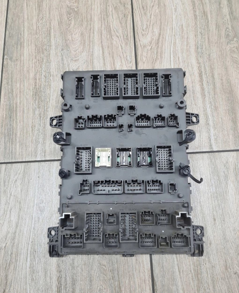 RENAULT TABLICA PŁYTA SKRZYNKA BEZPIECZNIKÓW RENAULT GAMA D WIDE VOLVO FE FL EURO 6 - Предохранитель для Грузовиков: фото 2 RENAULT TABLICA PŁYTA SKRZYNKA BEZPIECZNIKÓW RENAULT GAMA D WIDE VOLVO FE FL EURO 6 - Предохранитель для Грузовиков: фото 2