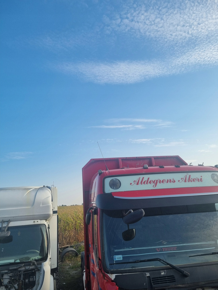 VOLVO BLENDA DASZEK OSŁONA PRZECIWSŁONECZNA MOCOWANIA VOLVO FH 13 16 LIFT - Солнцезащитный козырек для Грузовиков: фото 3 VOLVO BLENDA DASZEK OSŁONA PRZECIWSŁONECZNA MOCOWANIA VOLVO FH 13 16 LIFT - Солнцезащитный козырек для Грузовиков: фото 3