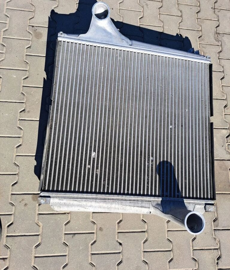 VOLVO CHŁODNICA POWIETRZA INTERCOOLER VOLVO FH 4 FH 5 RENAULT GAMA T RANGE DTI 13 - Интеркулер для Грузовиков: фото 2 VOLVO CHŁODNICA POWIETRZA INTERCOOLER VOLVO FH 4 FH 5 RENAULT GAMA T RANGE DTI 13 - Интеркулер для Грузовиков: фото 2