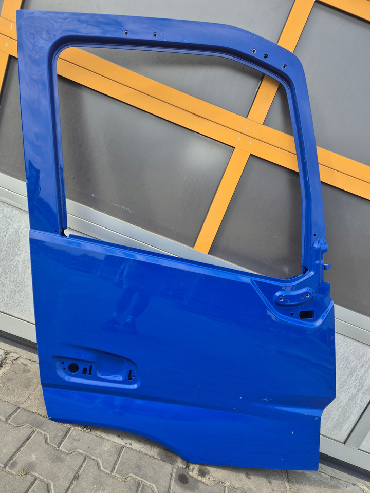 VOLVO DRZWI GOŁE PRAWE VOLVO FM 5 FMX 5 - Дверь и запчасти для Грузовиков: фото 1 VOLVO DRZWI GOŁE PRAWE VOLVO FM 5 FMX 5 - Дверь и запчасти для Грузовиков: фото 1