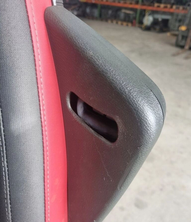 VOLVO FOTEL PNEUMATYCZNY KIEROWCY LEWY VOLVO FH 4 FM 4 AUTOMAT - Сиденье для Грузовиков: фото 3 VOLVO FOTEL PNEUMATYCZNY KIEROWCY LEWY VOLVO FH 4 FM 4 AUTOMAT - Сиденье для Грузовиков: фото 3