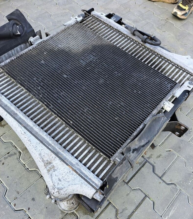 VOLVO KOMPLET CHŁODNIC CHŁODNICA VOLVO FE RENAULT PREMIUM DXI 7 - Радиатор для Грузовиков: фото 2 VOLVO KOMPLET CHŁODNIC CHŁODNICA VOLVO FE RENAULT PREMIUM DXI 7 - Радиатор для Грузовиков: фото 2