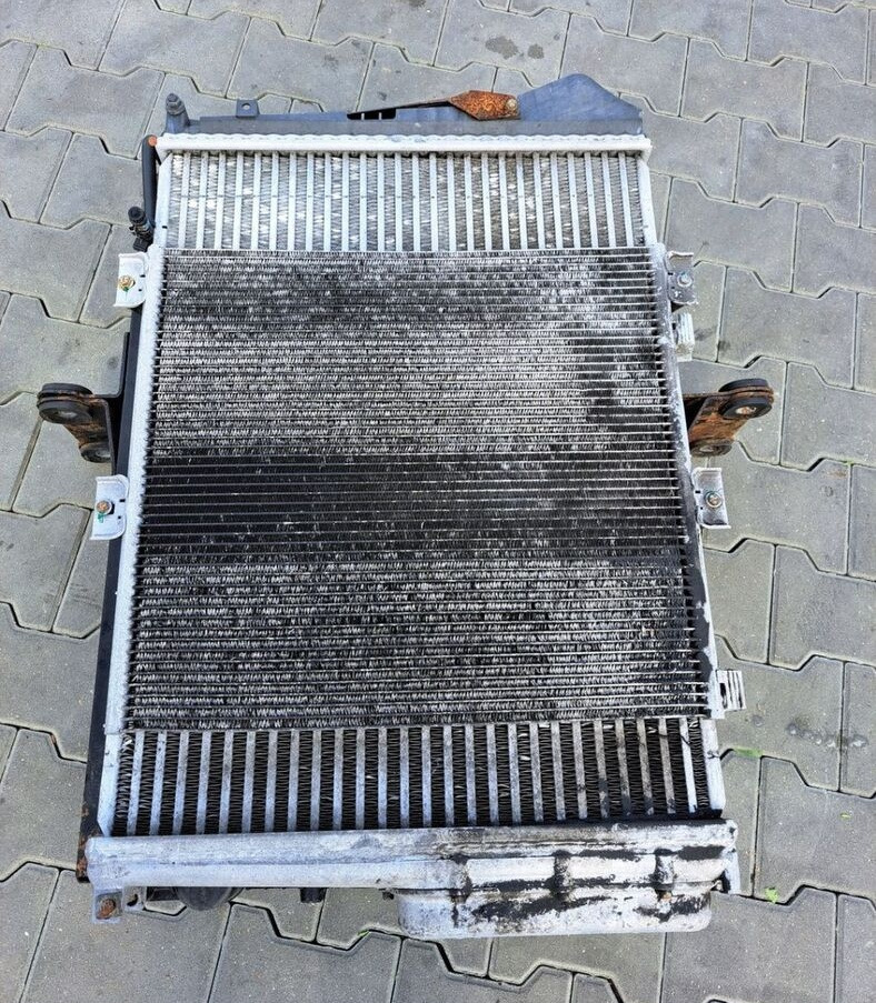 VOLVO KOMPLET CHŁODNIC VOLVO FL RENAULT MIDLUM DXI 7 - Радиатор для Грузовиков: фото 3 VOLVO KOMPLET CHŁODNIC VOLVO FL RENAULT MIDLUM DXI 7 - Радиатор для Грузовиков: фото 3