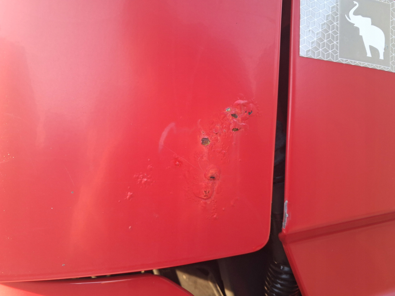 VOLVO MASKA KOMPLETNA GÓRNA ATRAPA KABINY VOLVO FM 4 FMX EURO 6 - Капот для Грузовиков: фото 3 VOLVO MASKA KOMPLETNA GÓRNA ATRAPA KABINY VOLVO FM 4 FMX EURO 6 - Капот для Грузовиков: фото 3