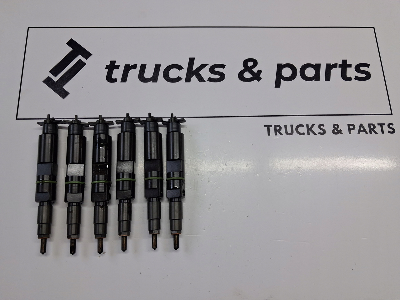 VOLVO POMPOWTRYSKIWACZE WTRYSKI VOLVO FL RENAULT GAMA D D8K - Распределитель впрыска для Грузовиков: фото 1 VOLVO POMPOWTRYSKIWACZE WTRYSKI VOLVO FL RENAULT GAMA D D8K - Распределитель впрыска для Грузовиков: фото 1