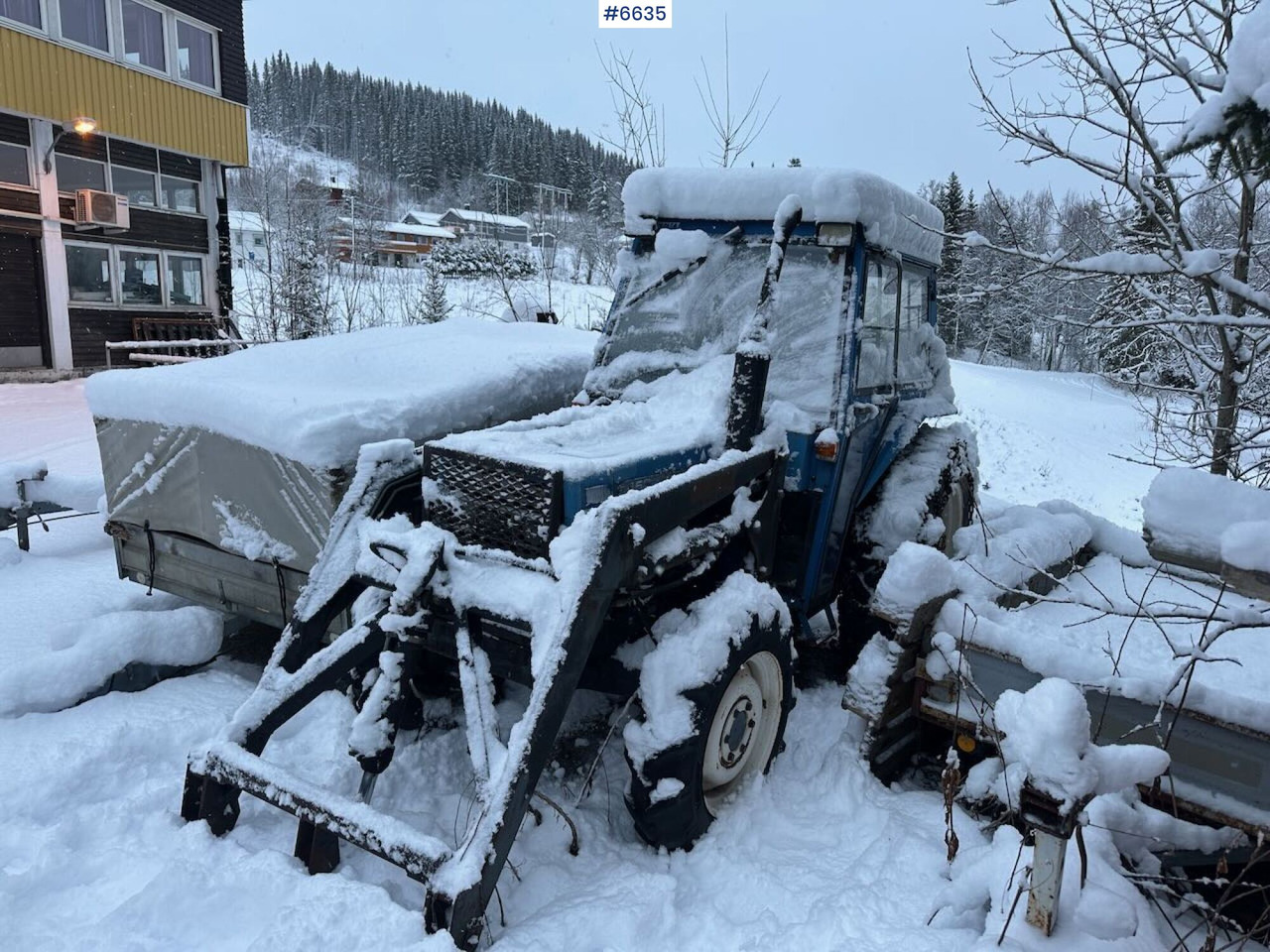 1985 Iseki 4451 tractor w/ front loader. - Трактор: фото 1 1985 Iseki 4451 tractor w/ front loader. - Трактор: фото 1