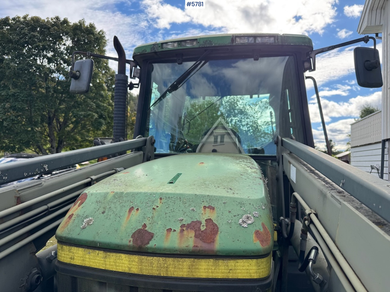 1993 John Deere 6300 w/ front loader and plow plate. - Трактор: фото 5 1993 John Deere 6300 w/ front loader and plow plate. - Трактор: фото 5