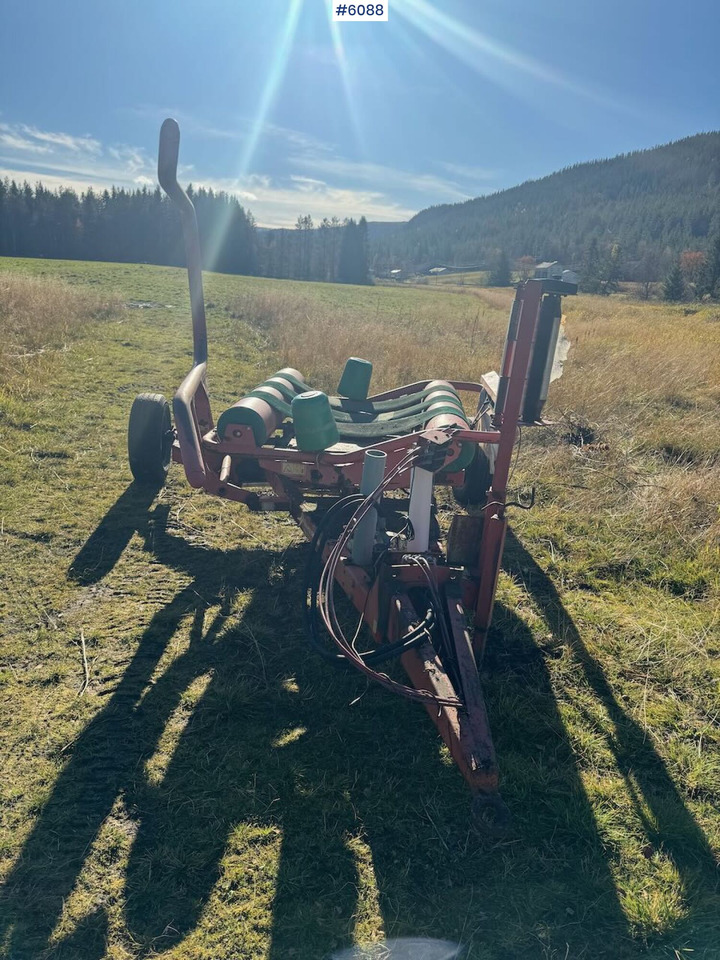 Техника для сенозаготовки 1998 Kverneland 7335 Round bale wrapper: фото 7 Техника для сенозаготовки 1998 Kverneland 7335 Round bale wrapper: фото 7