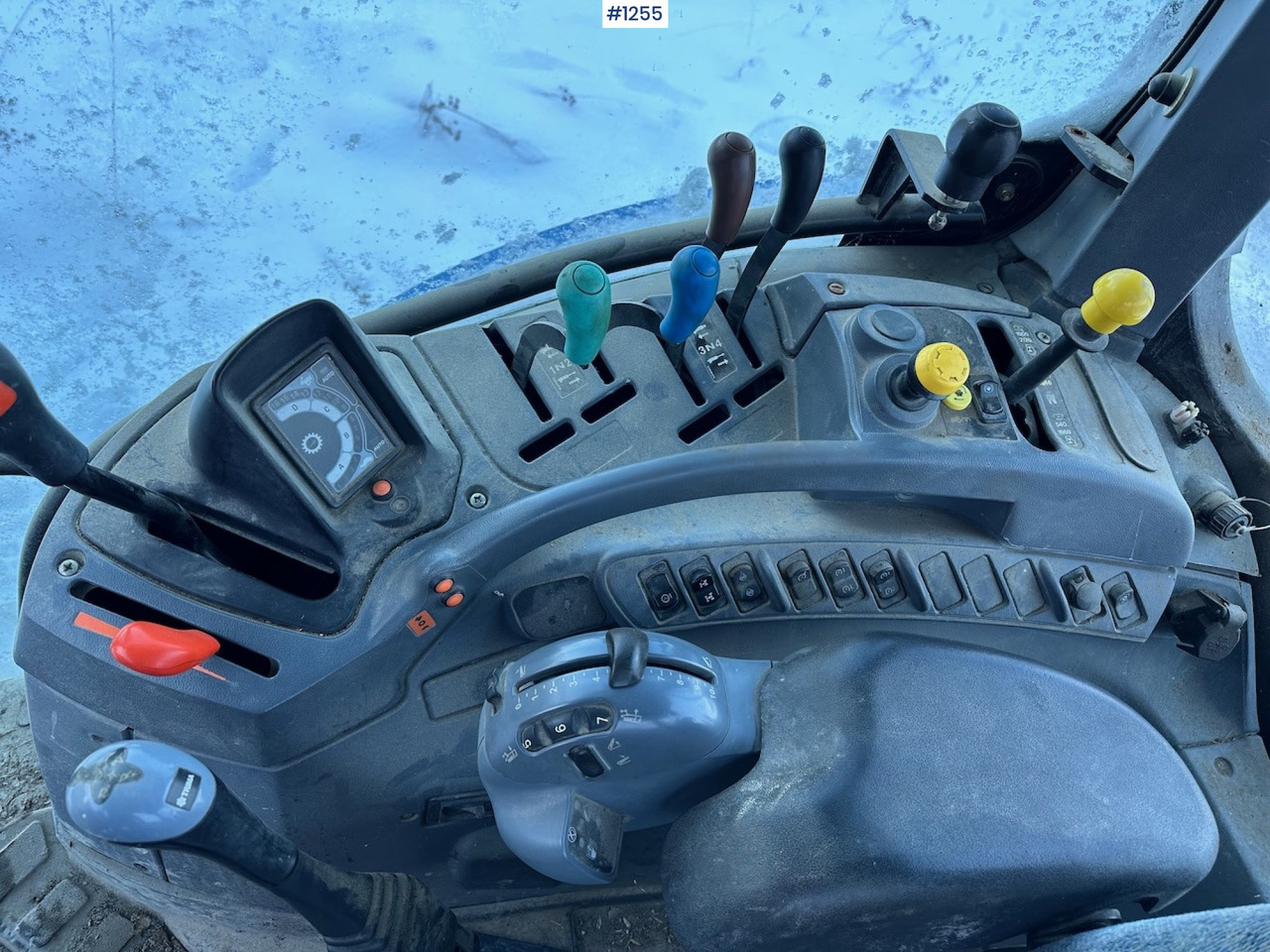 Трактор 2005 New Holland TS110A: фото 17 Трактор 2005 New Holland TS110A: фото 17