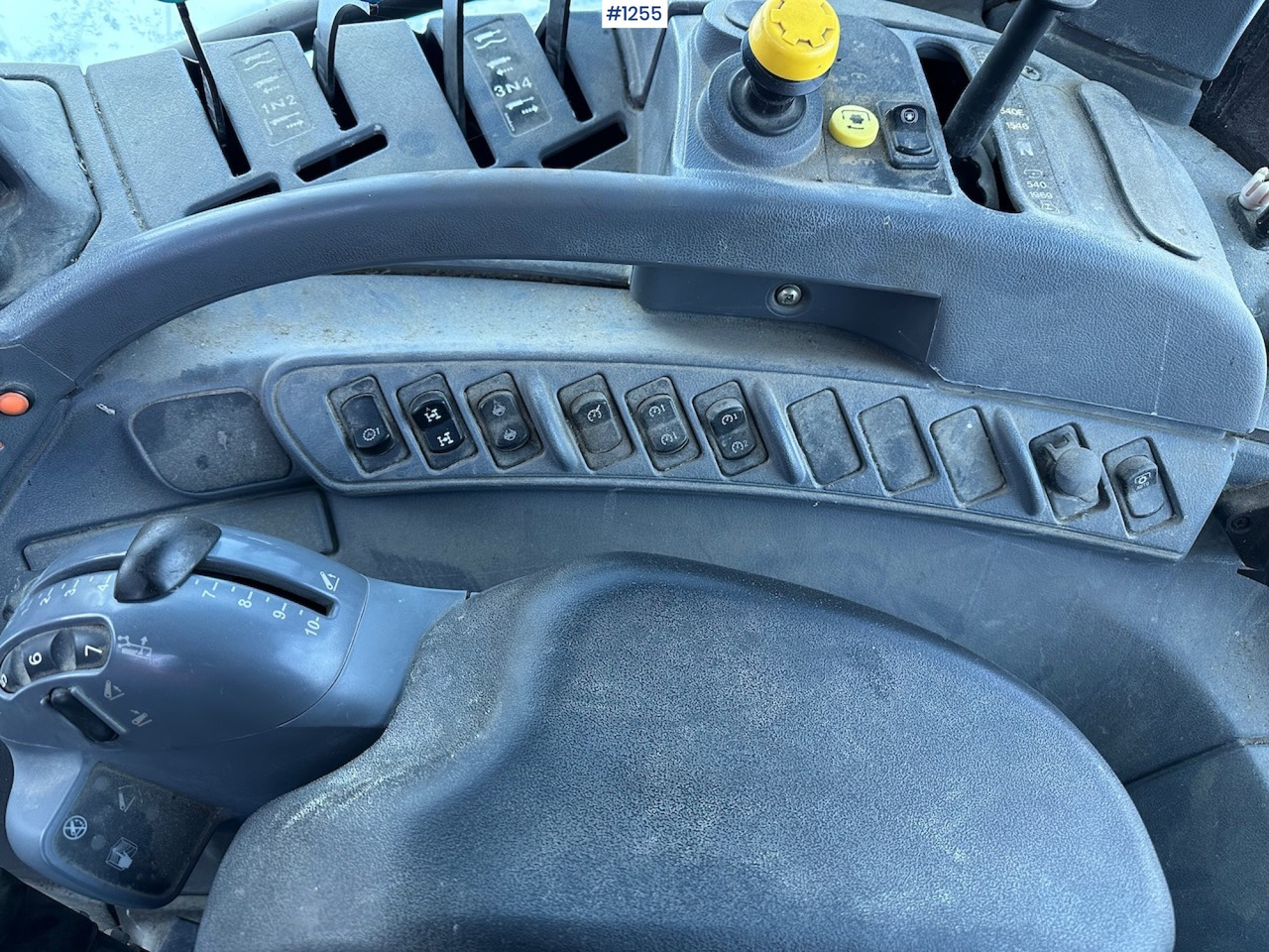 Трактор 2005 New Holland TS110A: фото 20 Трактор 2005 New Holland TS110A: фото 20