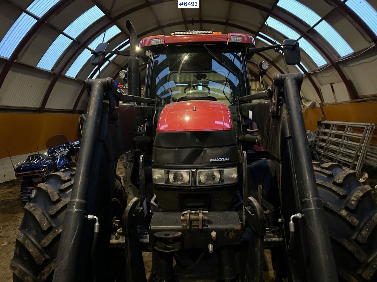 2007 CASE IH MXU 135 Pro 4x4 tractor w/ front loader. - Трактор: фото 4 2007 CASE IH MXU 135 Pro 4x4 tractor w/ front loader. - Трактор: фото 4