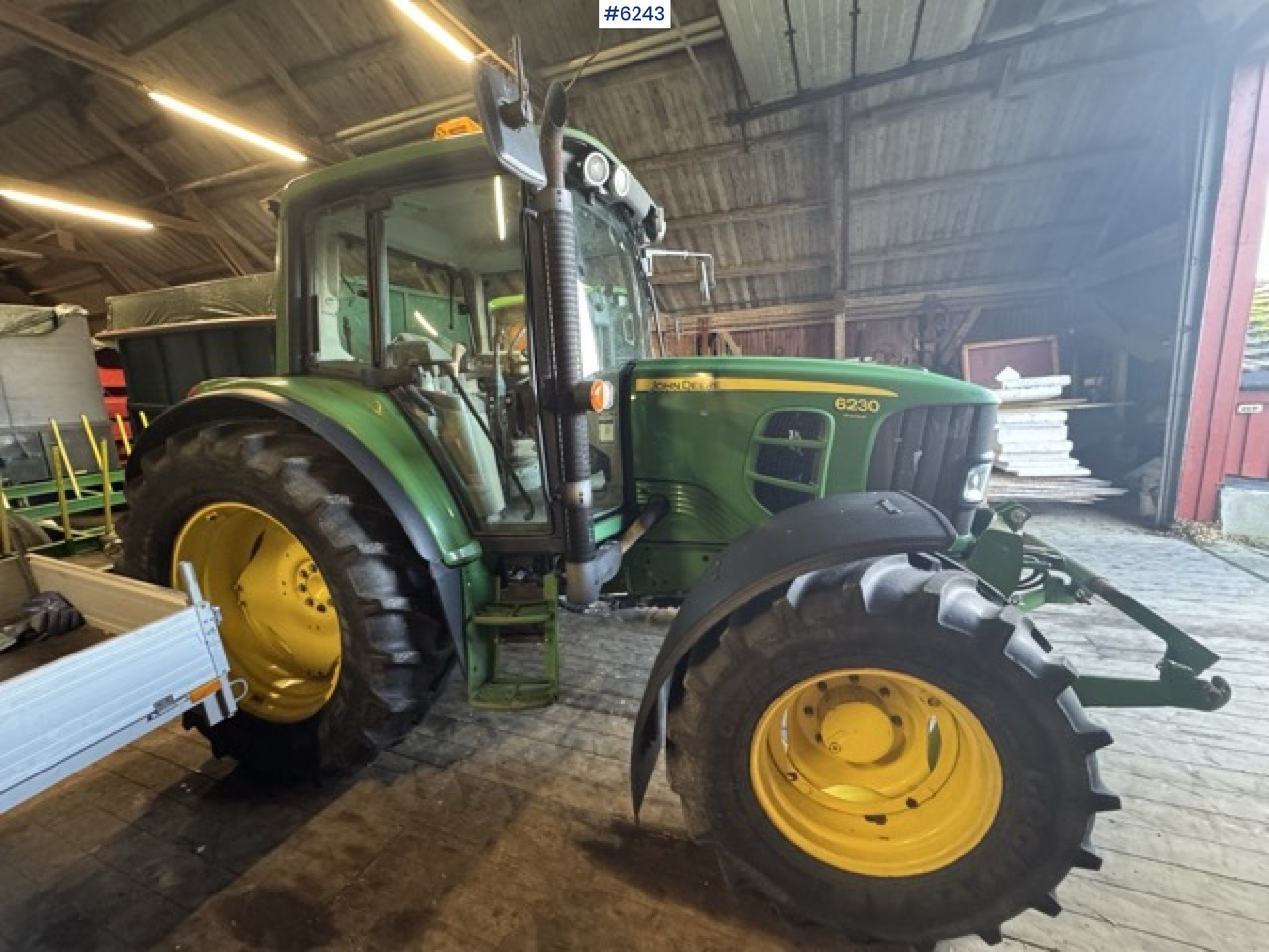 2008 John Deere 6230 Premium (114 hp) – Only 2,402 hours! - Трактор: фото 1 2008 John Deere 6230 Premium (114 hp) – Only 2,402 hours! - Трактор: фото 1