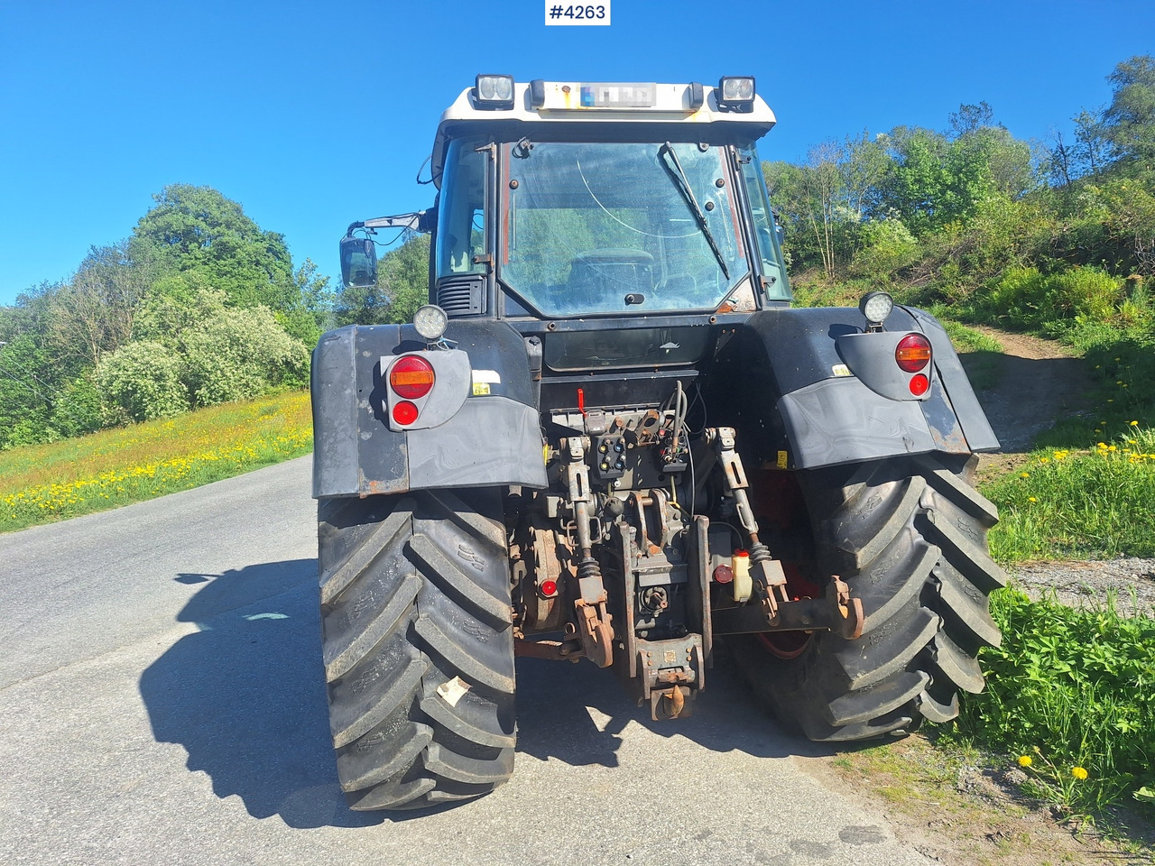 2011 Fent 820 Vario TMS w/ plow plate - Трактор: фото 3 2011 Fent 820 Vario TMS w/ plow plate - Трактор: фото 3