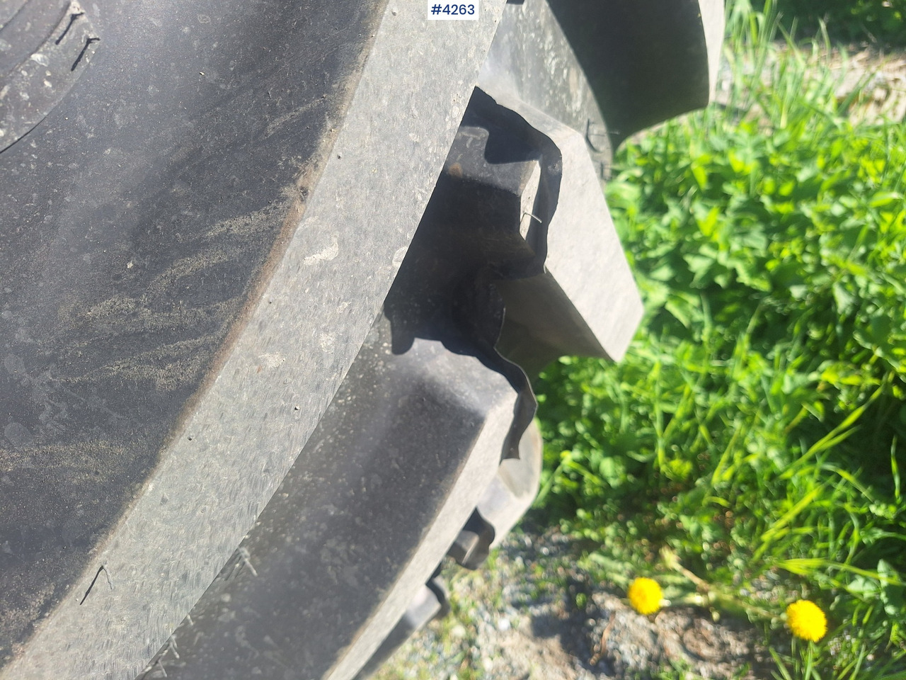 2011 Fent 820 Vario TMS w/ plow plate - Трактор: фото 5 2011 Fent 820 Vario TMS w/ plow plate - Трактор: фото 5