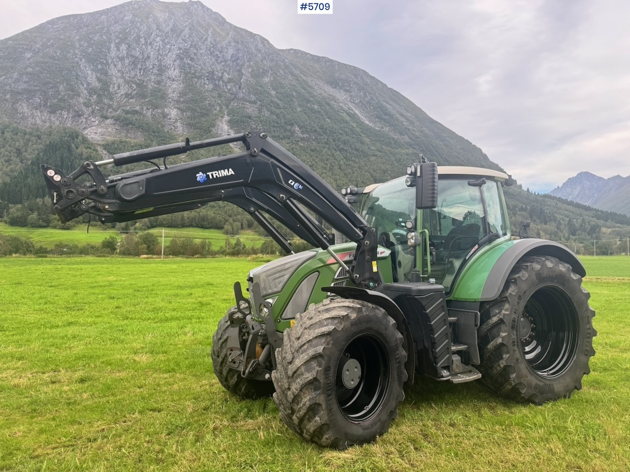 2017 Fendt 724 Vario w/ GPS, Front PTO, Loader and hydraulics. - Трактор: фото 3 2017 Fendt 724 Vario w/ GPS, Front PTO, Loader and hydraulics. - Трактор: фото 3