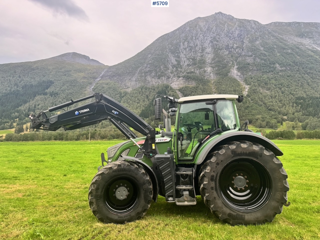 2017 Fendt 724 Vario w/ GPS, Front PTO, Loader and hydraulics. - Трактор: фото 4 2017 Fendt 724 Vario w/ GPS, Front PTO, Loader and hydraulics. - Трактор: фото 4