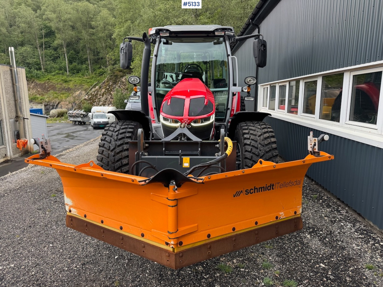 2022 Massey Ferguson 5S.105 w/front hydraulics and plowing rig - Трактор: фото 3 2022 Massey Ferguson 5S.105 w/front hydraulics and plowing rig - Трактор: фото 3
