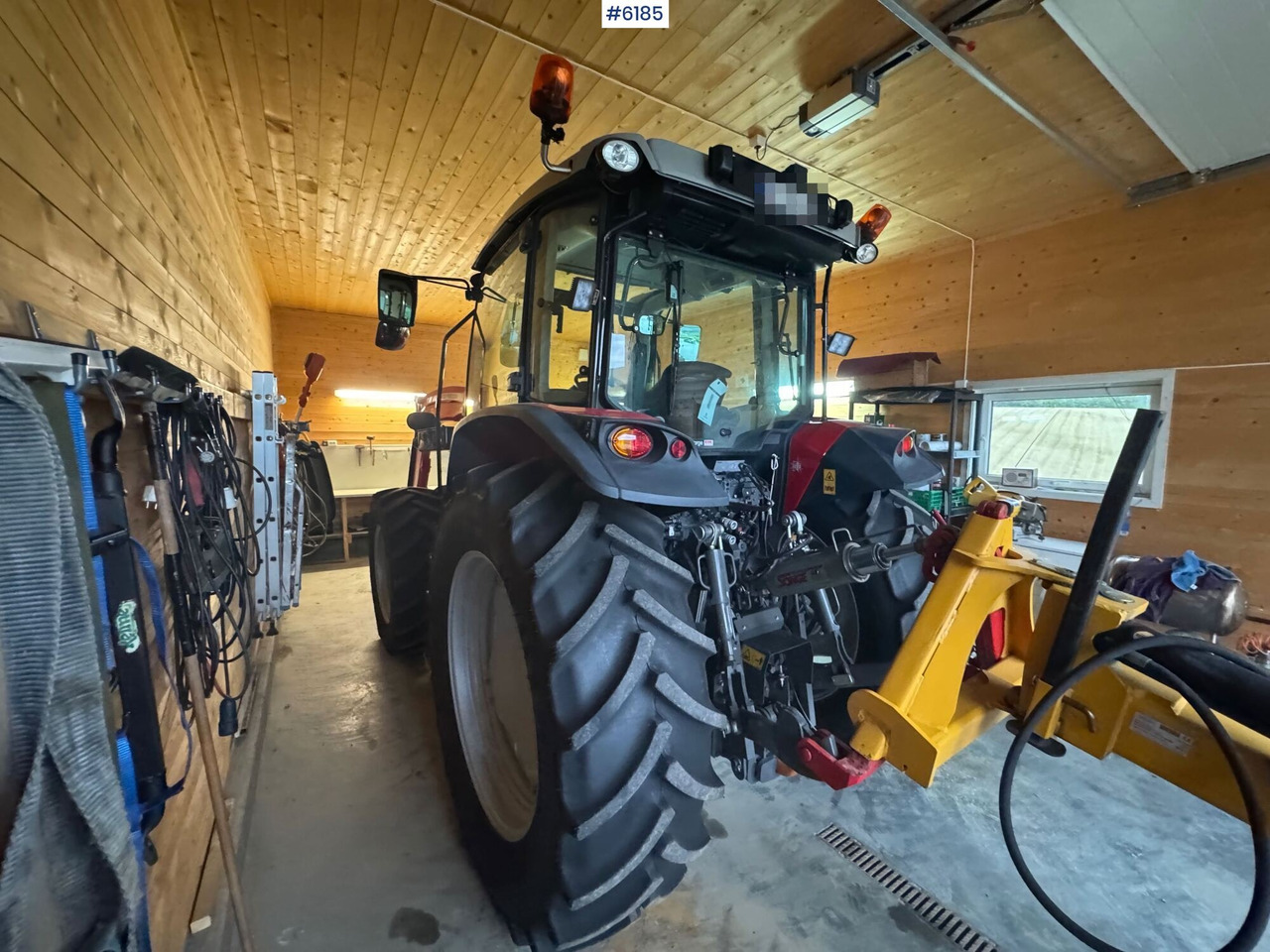 Трактор 2023 Massey Ferguson 5711M Dyna w/ loader with 3rd function. Only 115 hours!: фото 8 Трактор 2023 Massey Ferguson 5711M Dyna w/ loader with 3rd function. Only 115 hours!: фото 8