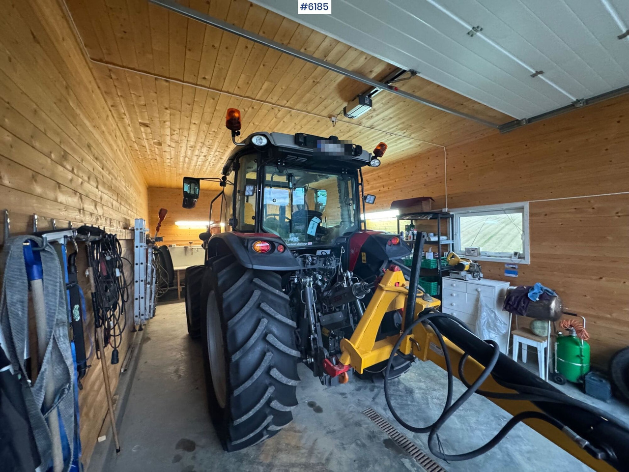 Трактор 2023 Massey Ferguson 5711M Dyna w/ loader with 3rd function. Only 115 hours!: фото 7 Трактор 2023 Massey Ferguson 5711M Dyna w/ loader with 3rd function. Only 115 hours!: фото 7