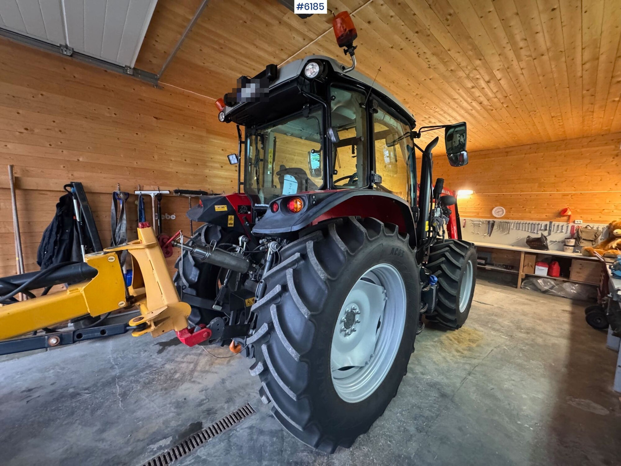 Трактор 2023 Massey Ferguson 5711M Dyna w/ loader with 3rd function. Only 115 hours!: фото 11 Трактор 2023 Massey Ferguson 5711M Dyna w/ loader with 3rd function. Only 115 hours!: фото 11