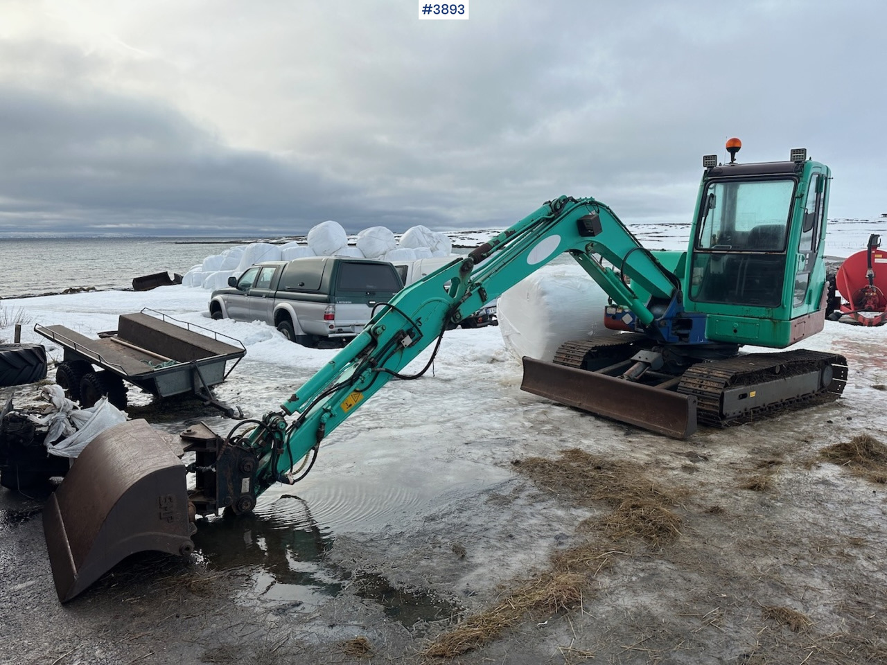 22003 IHI 45N excavator w/ 3 buckets - Мини-экскаватор: фото 2 22003 IHI 45N excavator w/ 3 buckets - Мини-экскаватор: фото 2