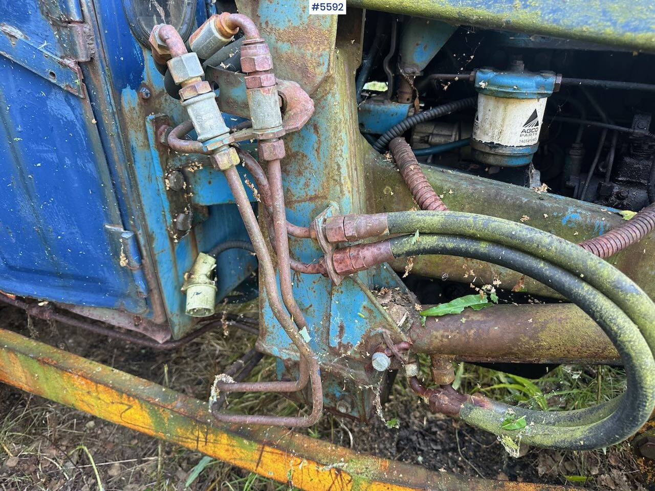 Circa 1974 Ford 4000 tractor w/ front loader and excavator. REP.OBJECT - Трактор: фото 3 Circa 1974 Ford 4000 tractor w/ front loader and excavator. REP.OBJECT - Трактор: фото 3