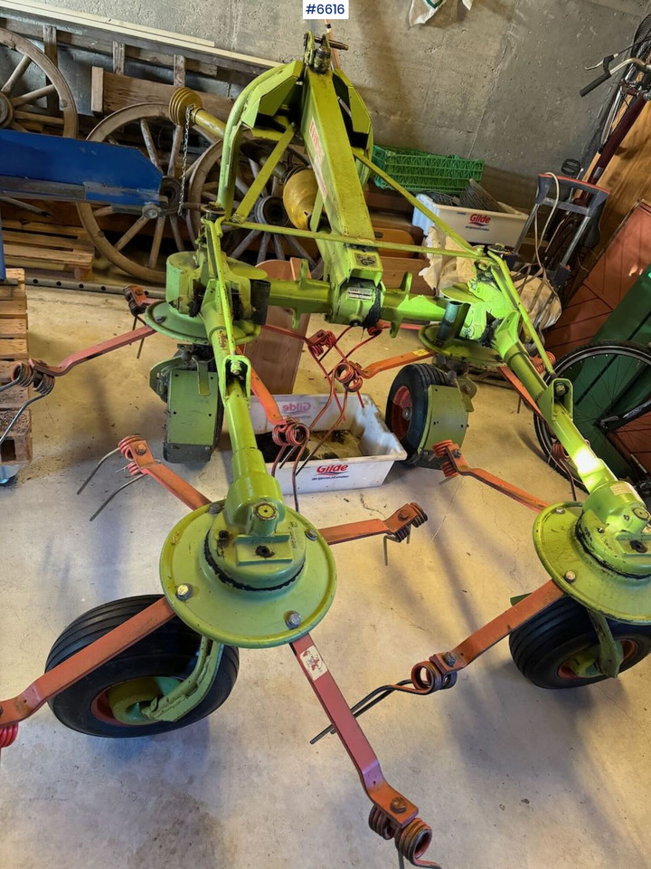 Claas WAS 360 Spreader disc - Техника для сенозаготовки: фото 1 Claas WAS 360 Spreader disc - Техника для сенозаготовки: фото 1