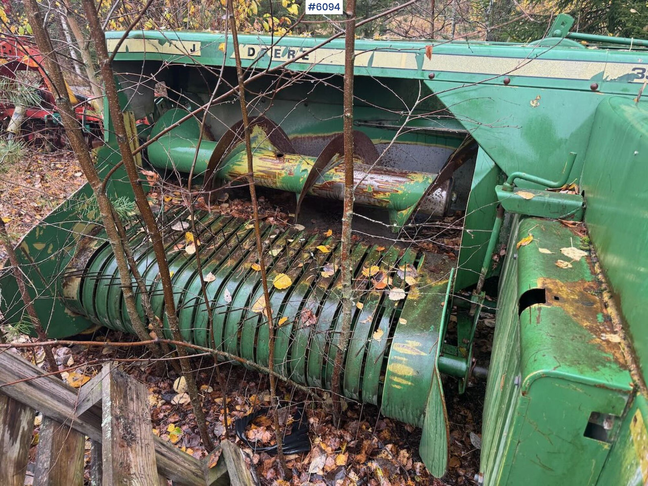 John Deere 332 - Техника для сенозаготовки: фото 5 John Deere 332 - Техника для сенозаготовки: фото 5