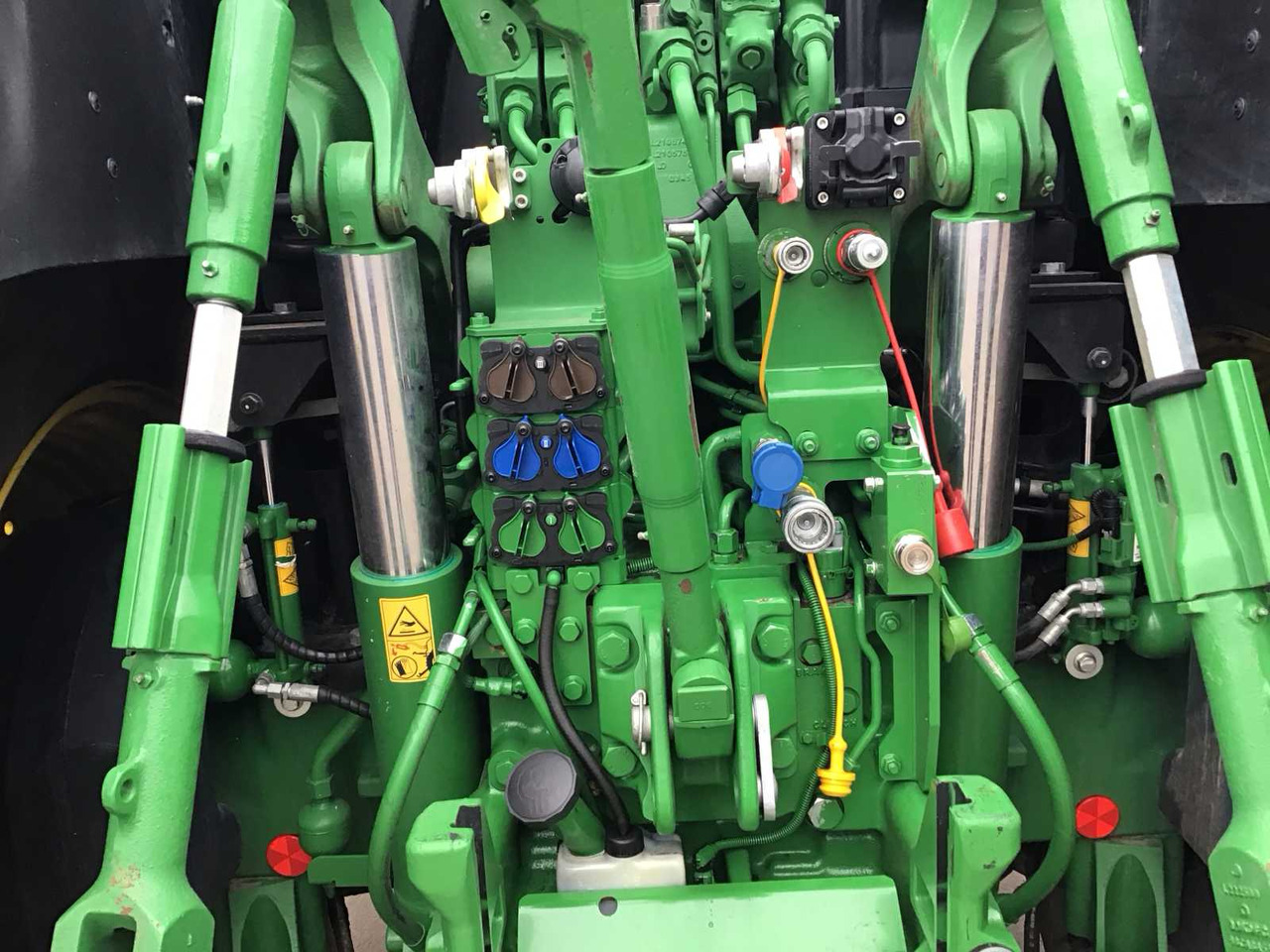 John deere 6230R - Трактор: фото 3 John deere 6230R - Трактор: фото 3