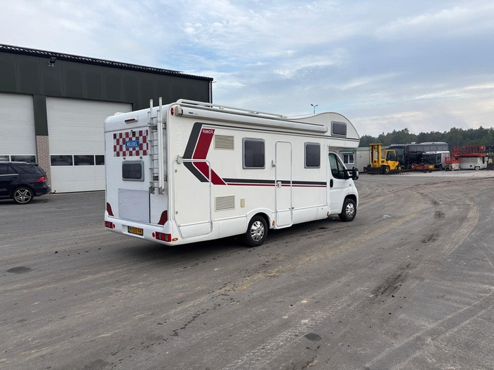 Rimor seal 9 - Альковный автодом: фото 3 Rimor seal 9 - Альковный автодом: фото 3