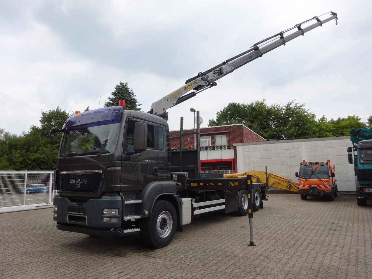 MAN 26.360 TGS Pritsche + PK 16502 Kran 6x2 - Автоманипулятор: фото 4 MAN 26.360 TGS Pritsche + PK 16502 Kran 6x2 - Автоманипулятор: фото 4