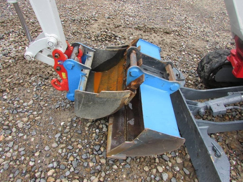 Takeuchi TB 210 R Minibagger 18.000 EUR - Мини-экскаватор: фото 2 Takeuchi TB 210 R Minibagger 18.000 EUR - Мини-экскаватор: фото 2