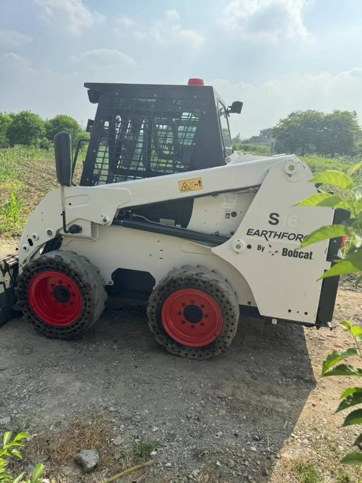 BOBCAT S16 - Мини-погрузчик с бортовым поворотом: фото 5 BOBCAT S16 - Мини-погрузчик с бортовым поворотом: фото 5